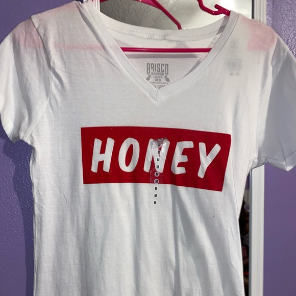 White tee with red letters - Picture 3 of 3